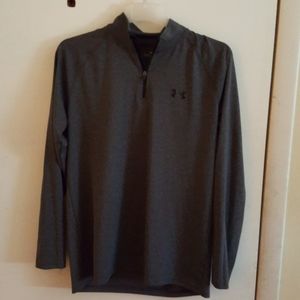 Men's Under Armour loose heatgear shirt